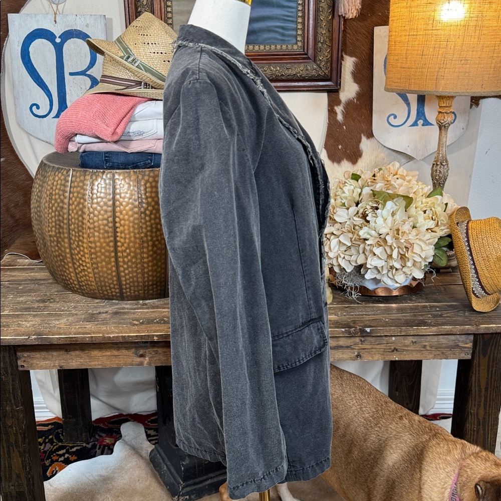 Vintage Pop Icon Distressed Jacket - Picture 7 of 8